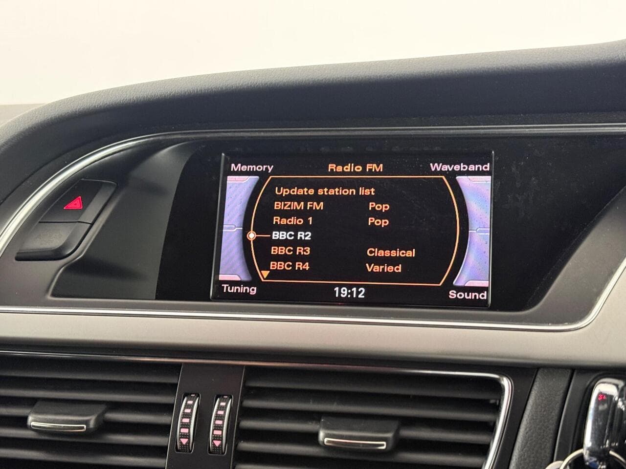 Audi A5 thumbnail Infotainment System