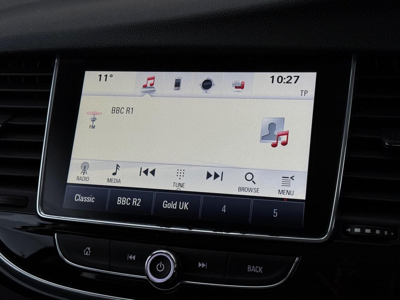 Vauxhall Mokka X thumbnail Infotainment System
