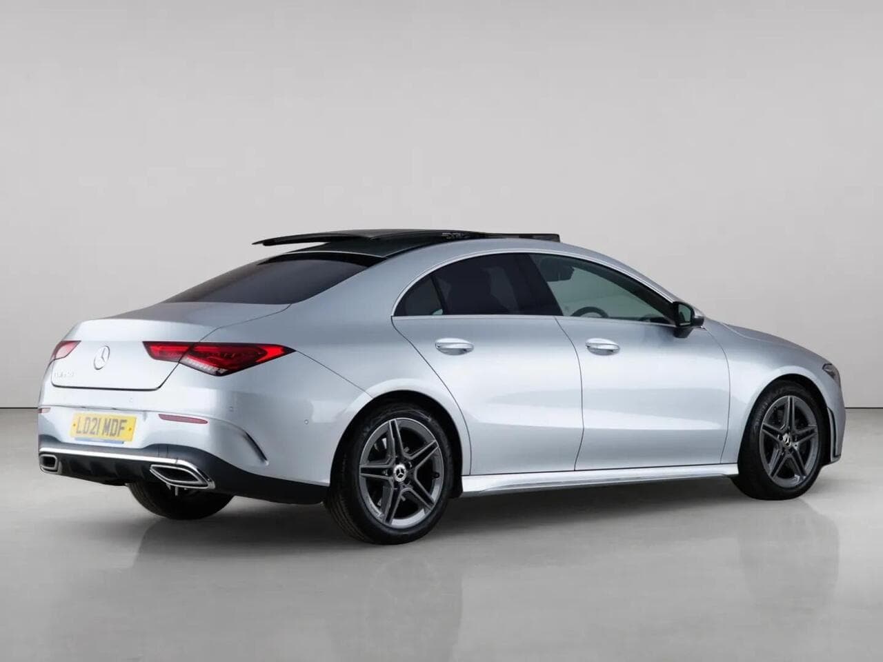 Mercedes-Benz CLA thumbnail Rear Right