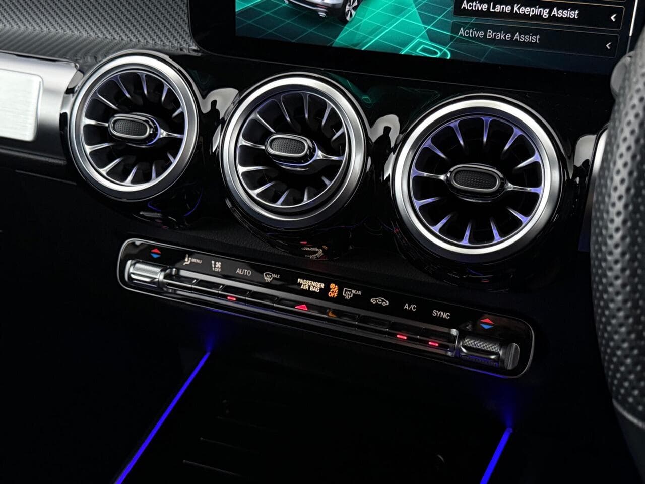 Mercedes-Benz GLB thumbnail Inconclusive