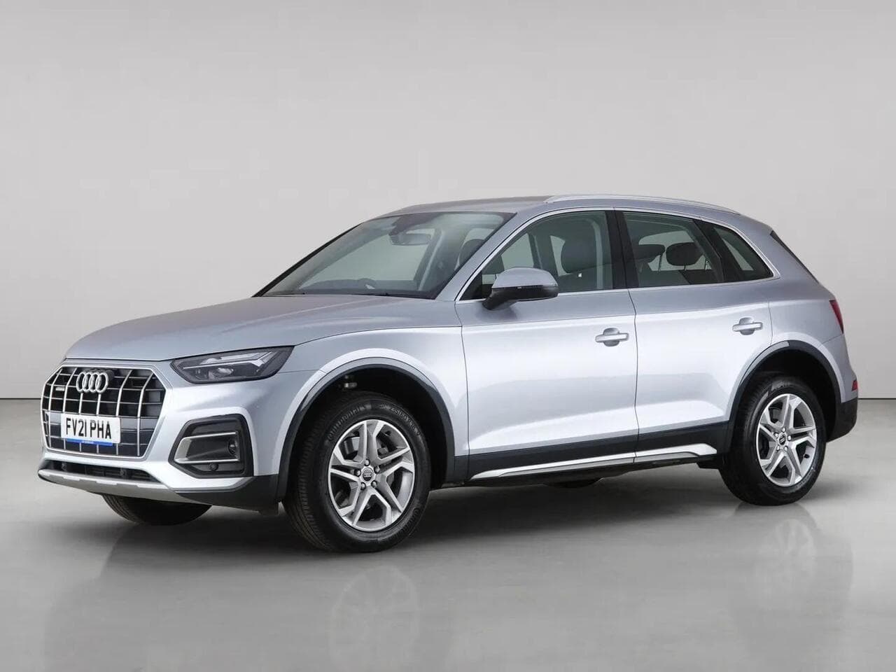 Audi Q5 thumbnail Front Left