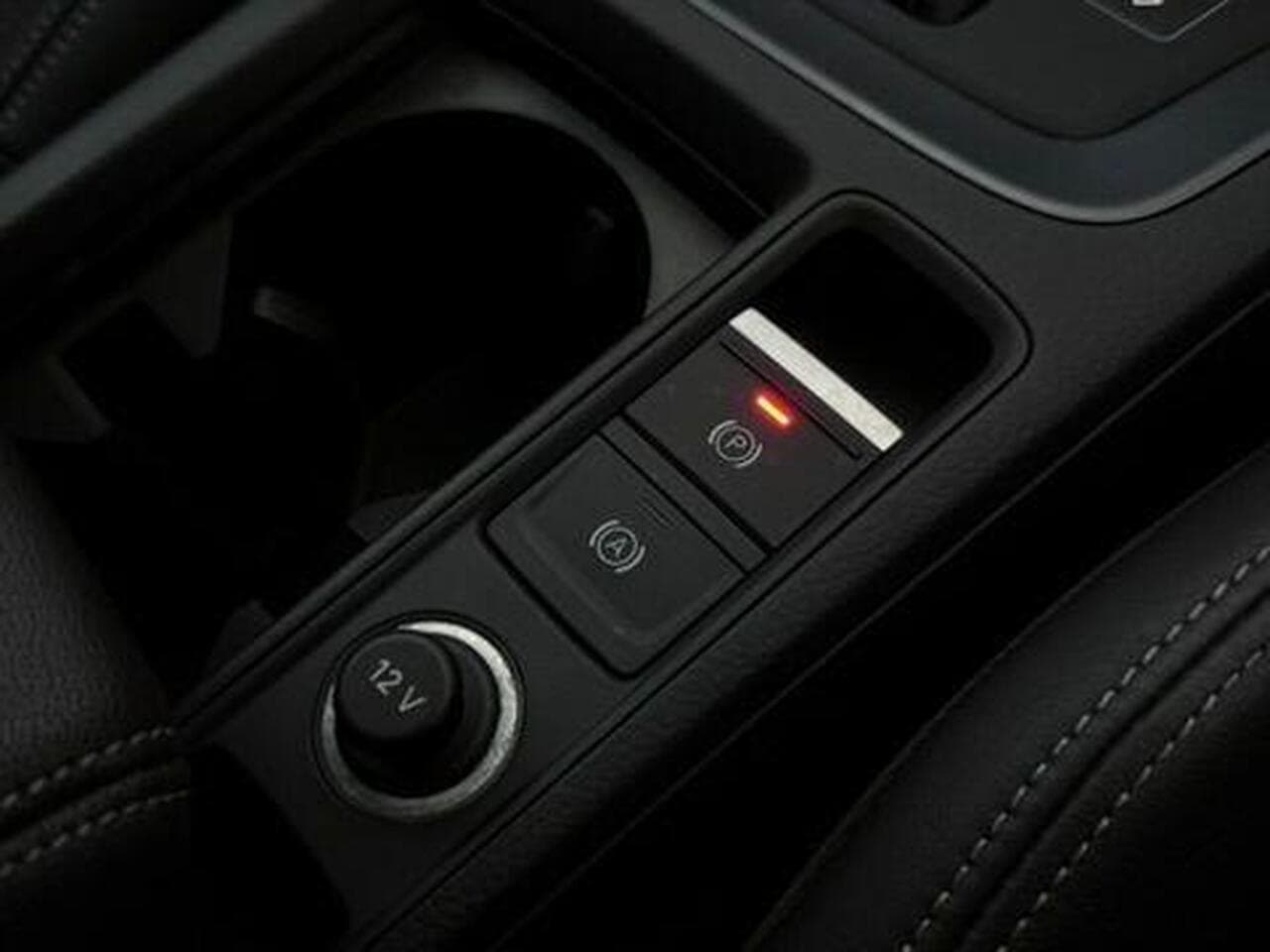 Audi Q3 thumbnail Misc Controls
