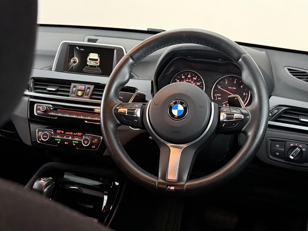 BMW X1 thumbnail Steering Wheel