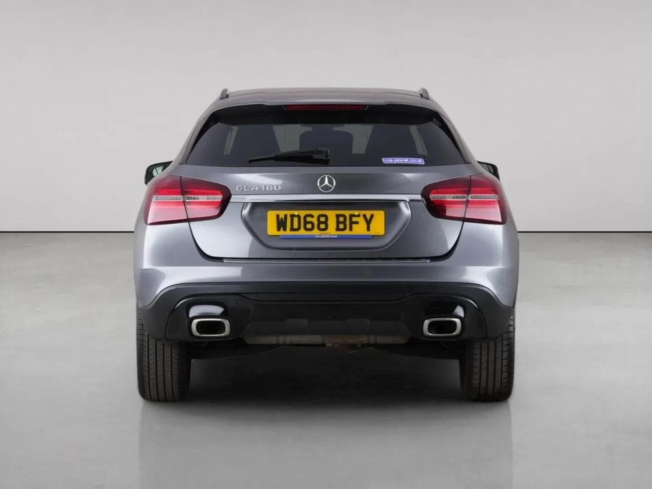 Mercedes-Benz GLA thumbnail Rear
