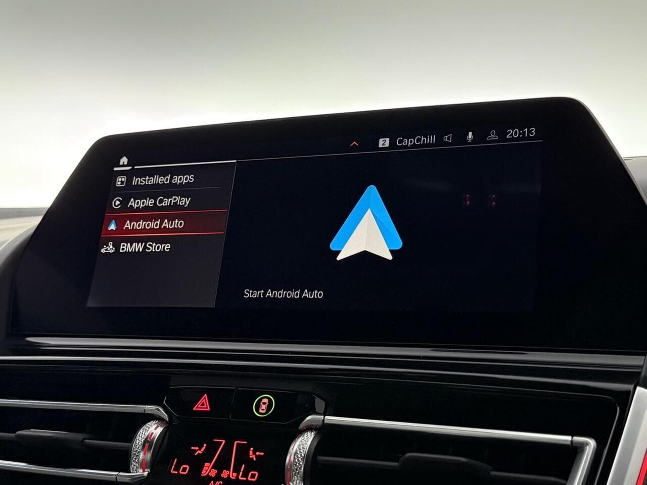 BMW 8 Series thumbnail Infotainment System