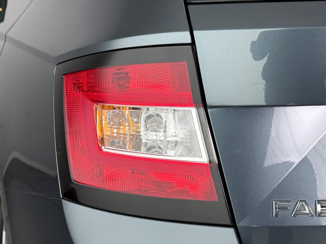 Skoda Fabia thumbnail Lights Rear