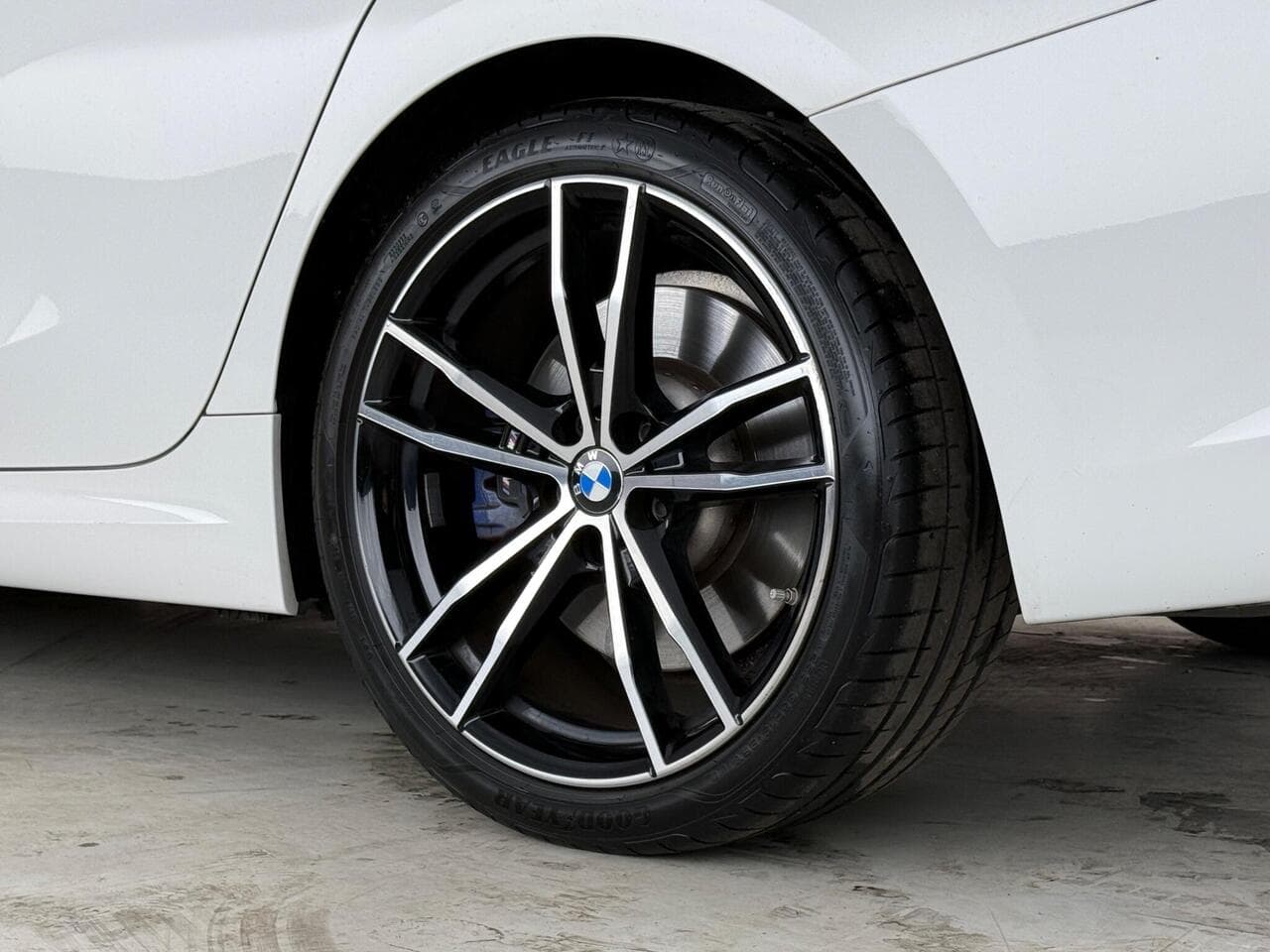 BMW 3 Series thumbnail Wheel