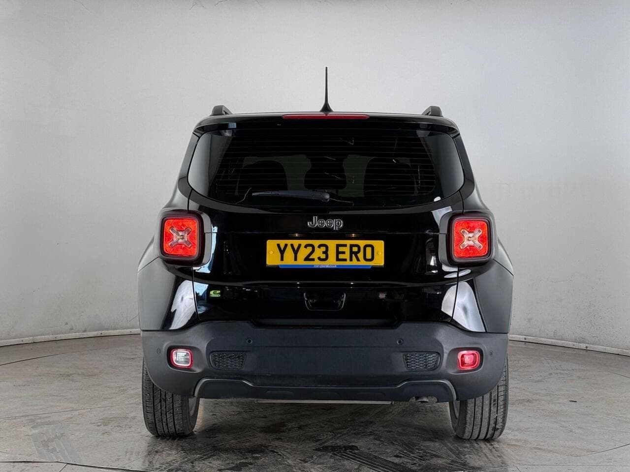 Jeep Renegade thumbnail Rear