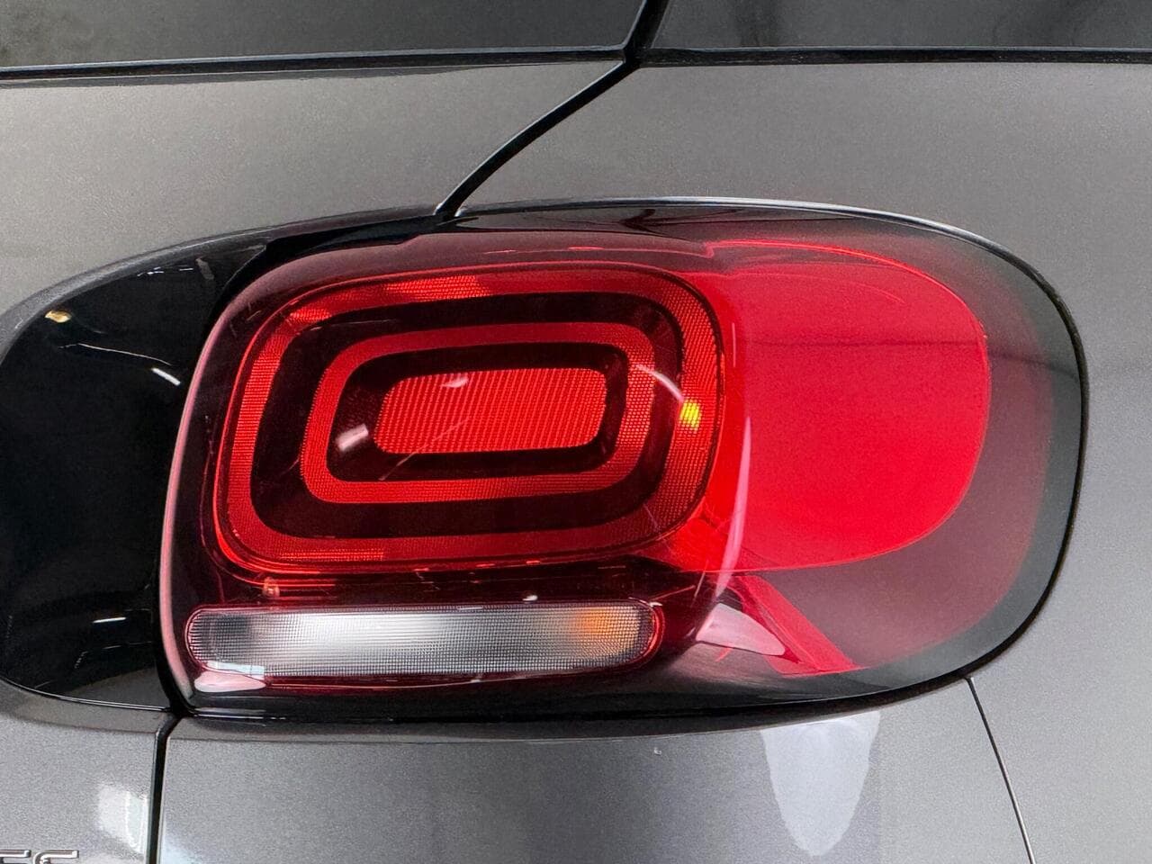 Citroen C3 Aircross thumbnail Lights Rear