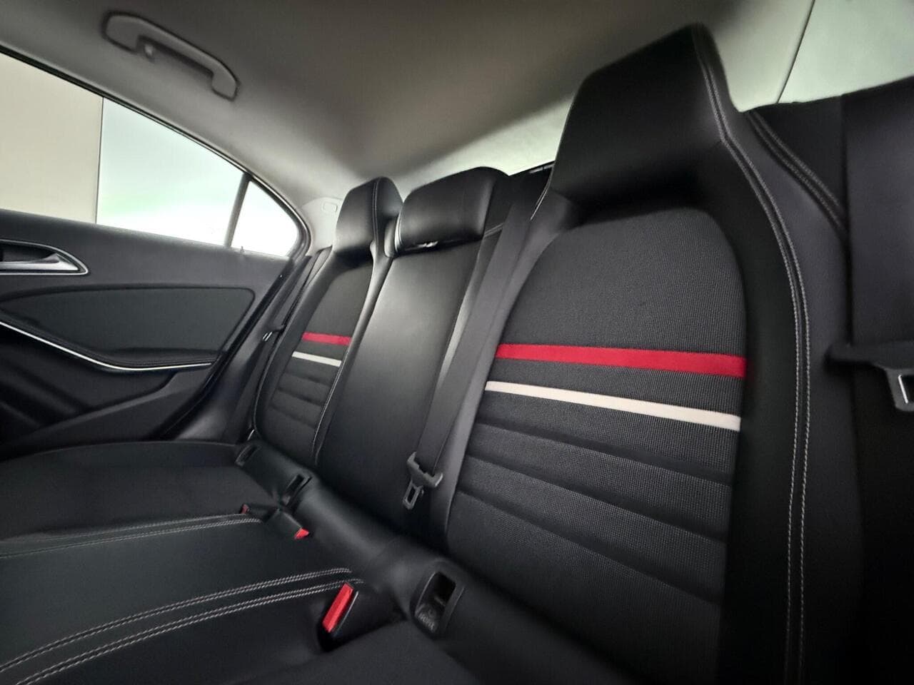Mercedes-Benz A Class thumbnail Seats Rear
