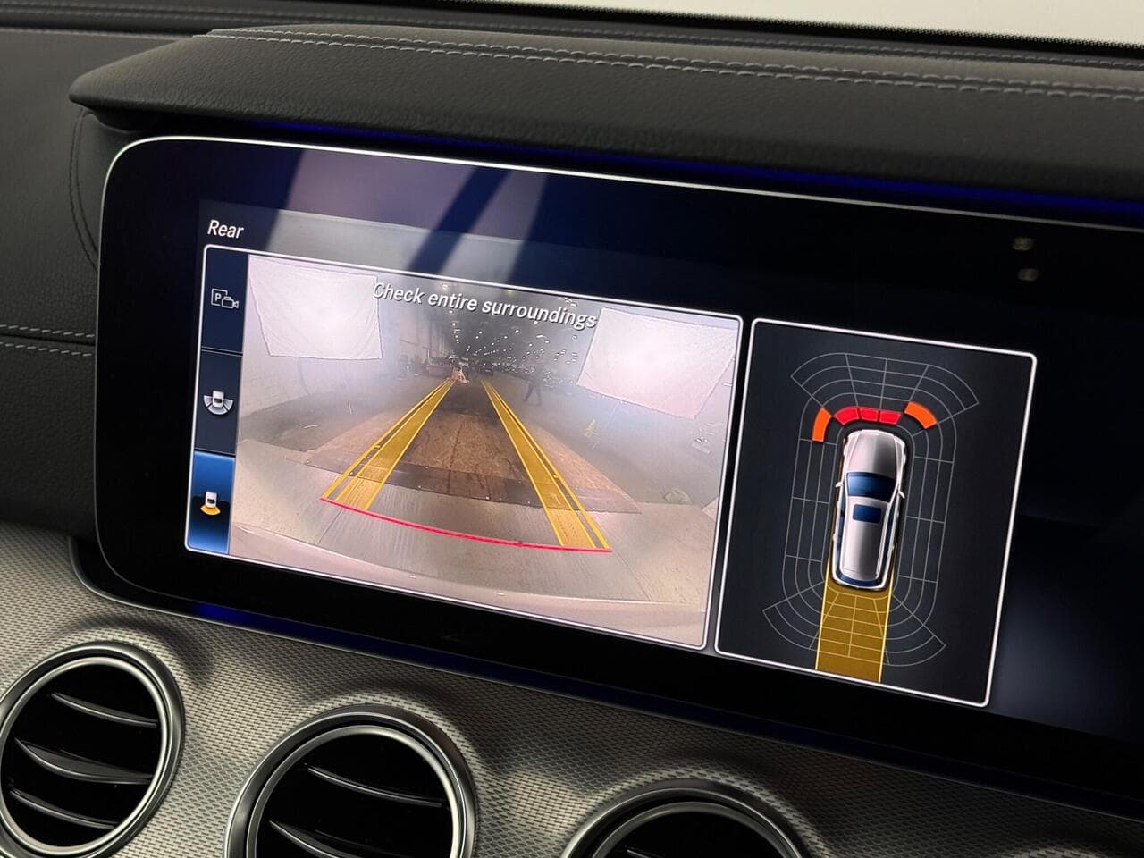 Mercedes-Benz E Class thumbnail Infotainment System