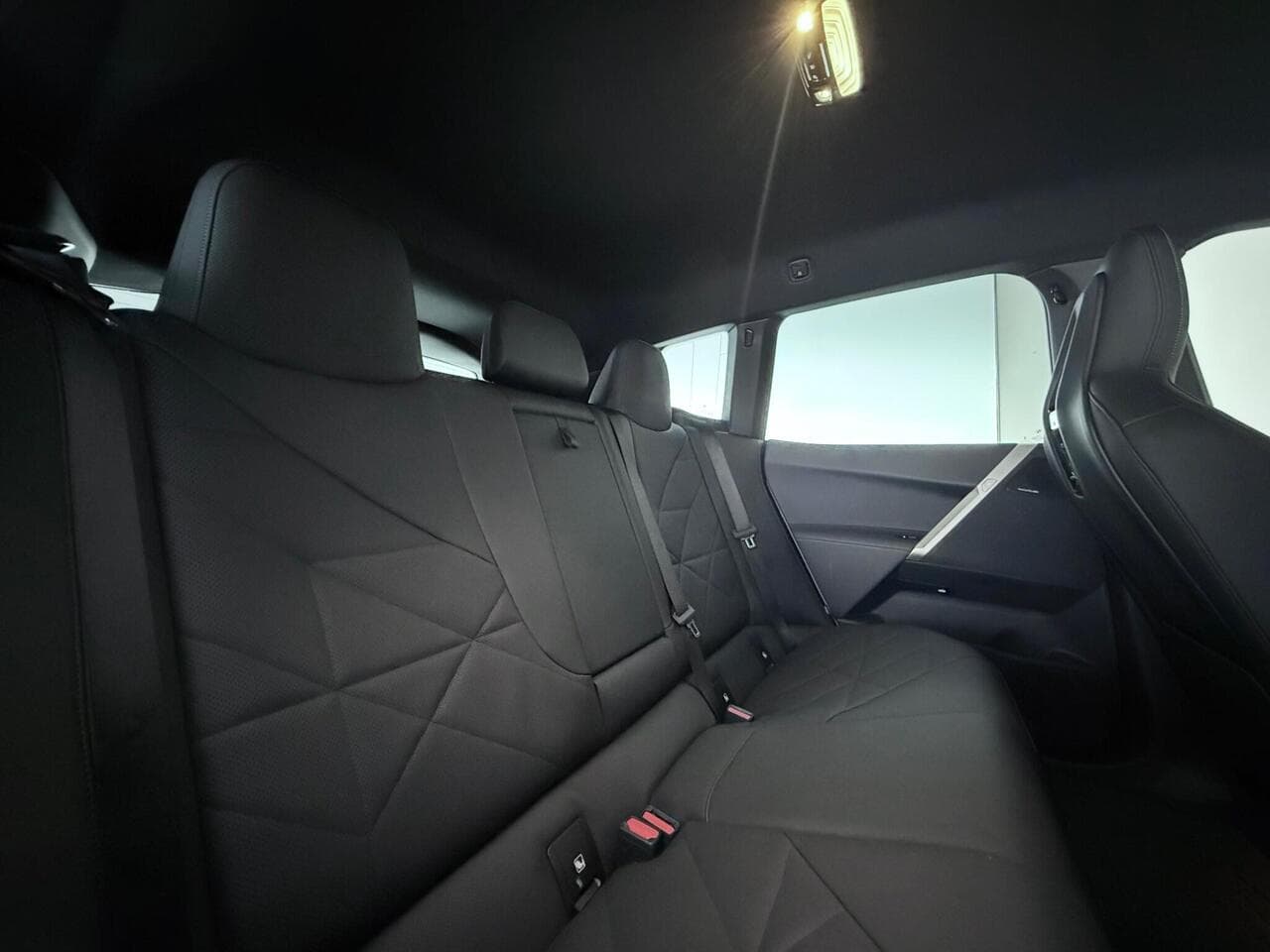 BMW iX thumbnail Seats Rear