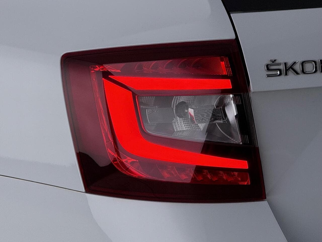 Skoda Octavia thumbnail Lights Rear