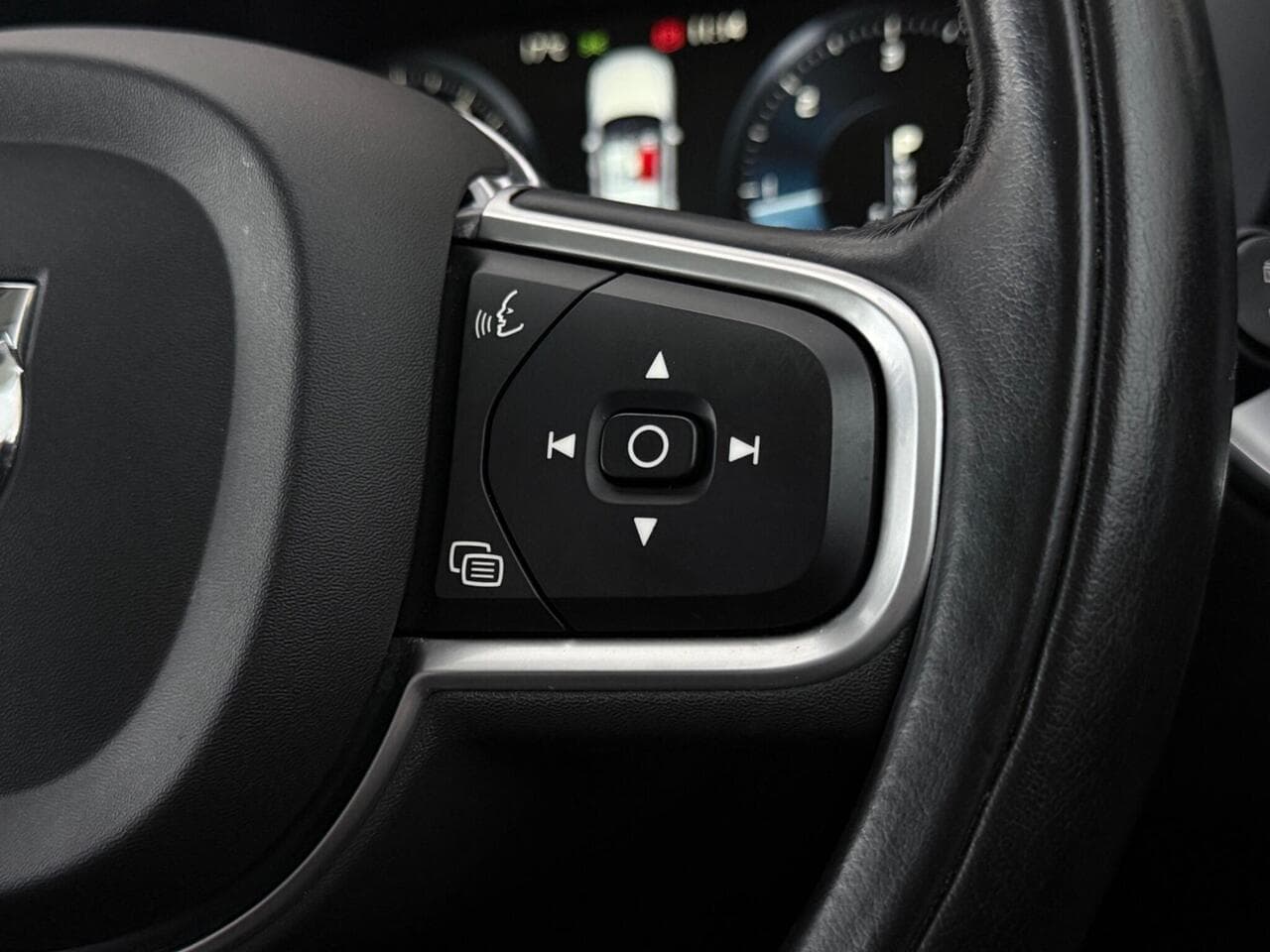 Volvo XC60 thumbnail Misc Controls