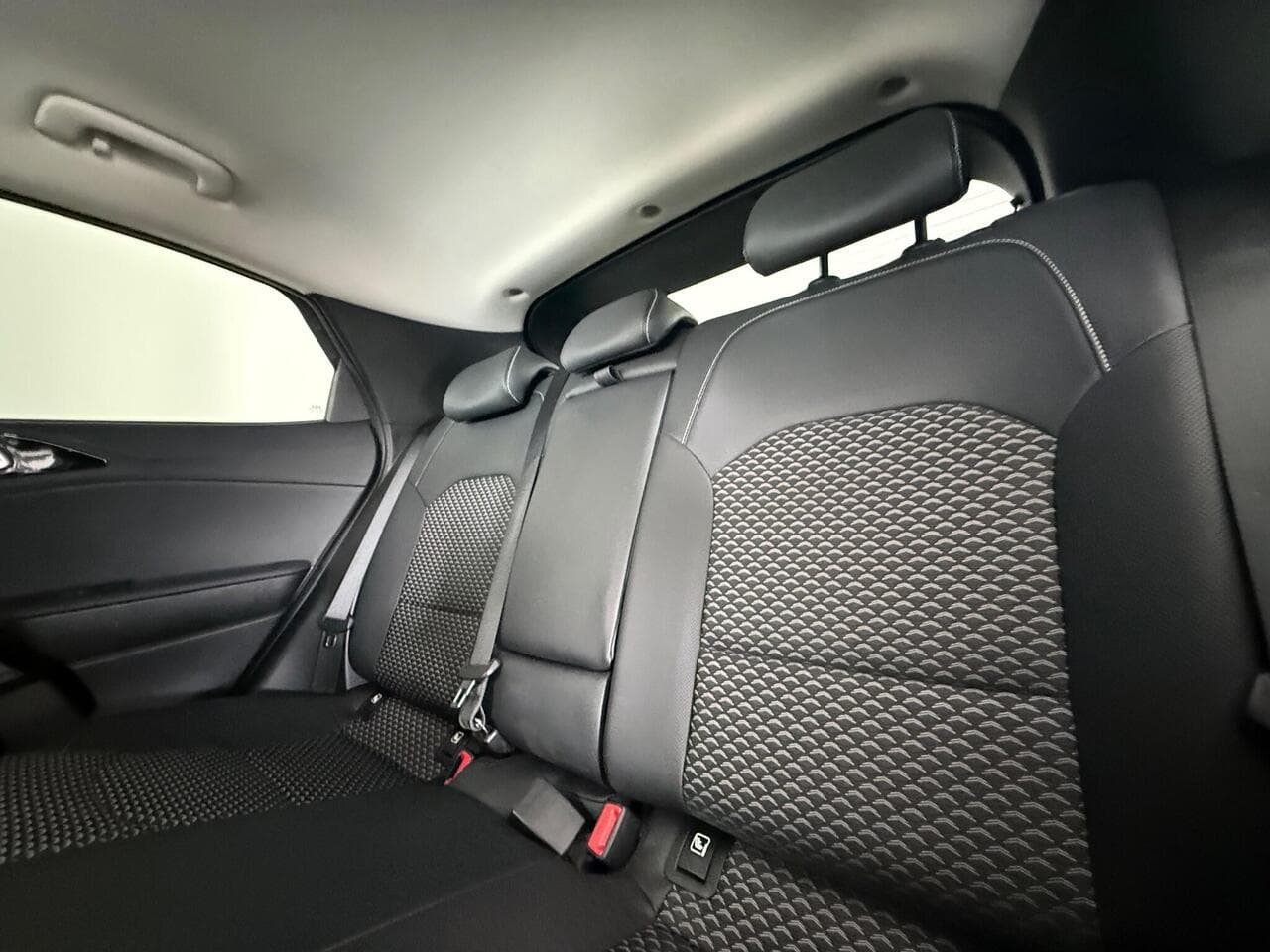 Kia XCeed thumbnail Seats Rear