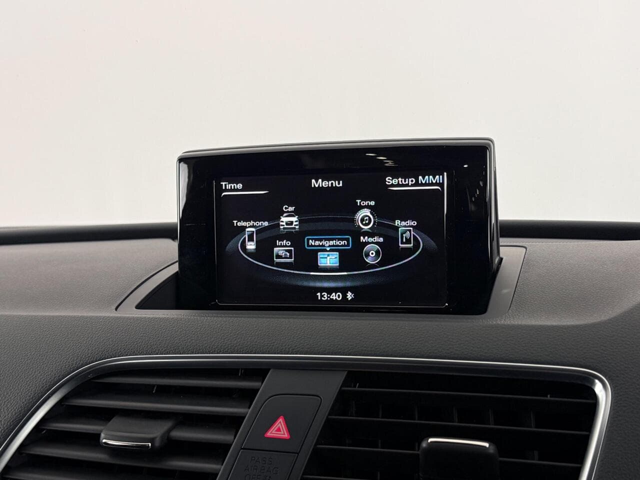 Audi Q3 thumbnail Infotainment System