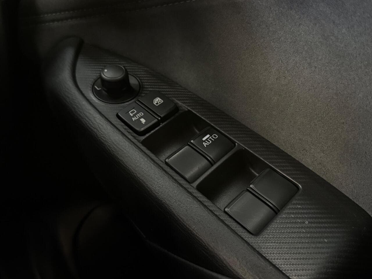 Mazda CX-3 thumbnail Misc Controls