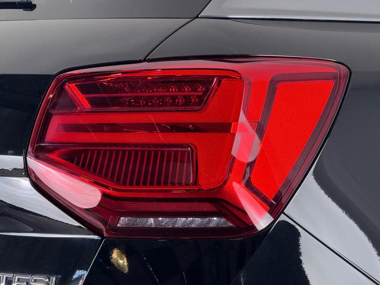Audi Q2 thumbnail Lights Rear