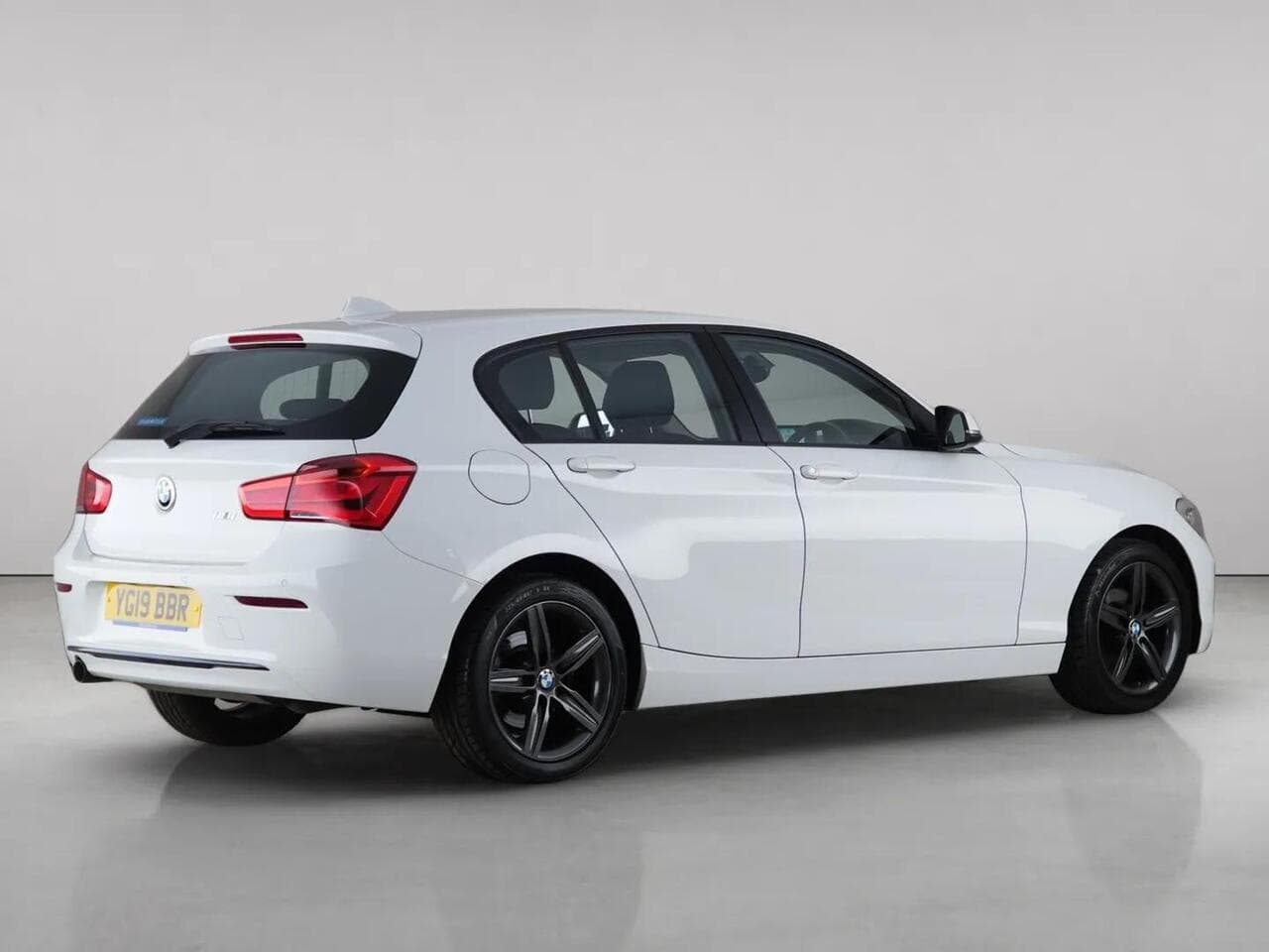 BMW 1 Series thumbnail Rear Right