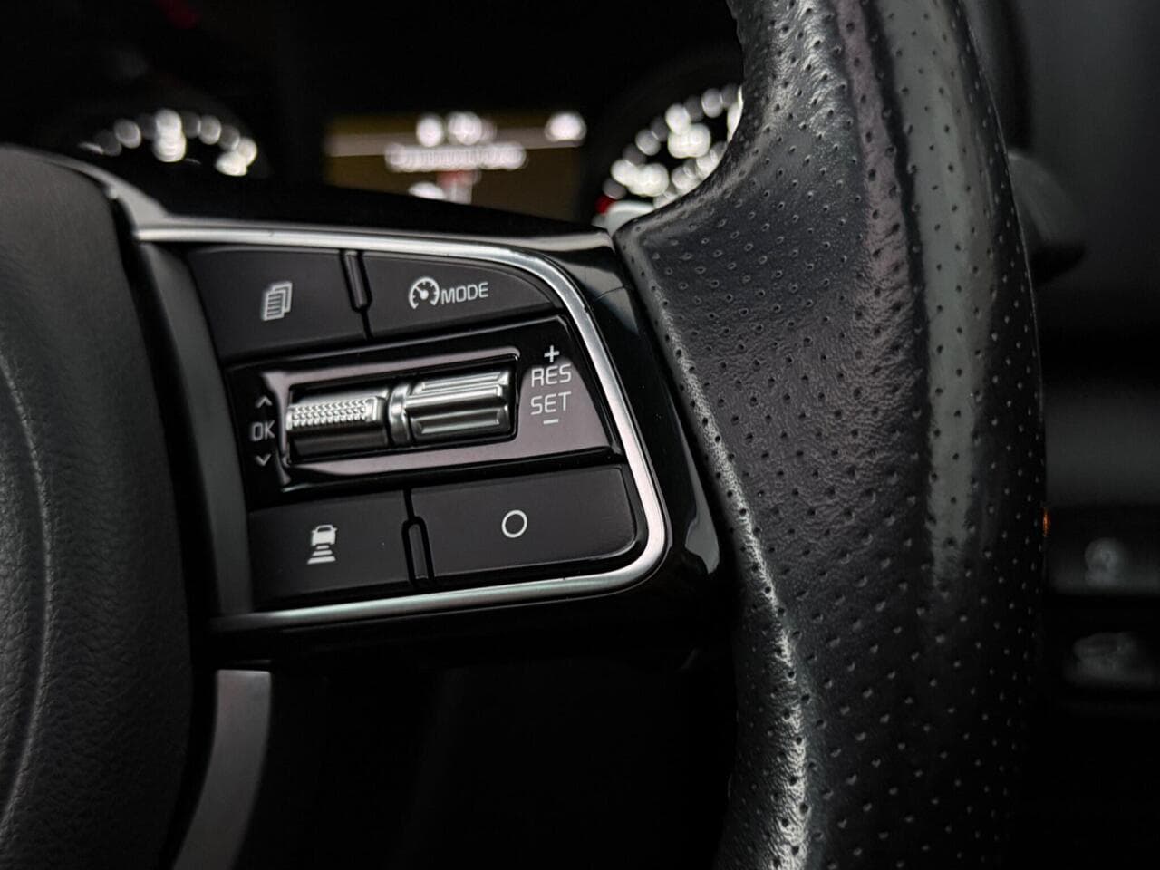 Kia Sportage thumbnail Misc Controls