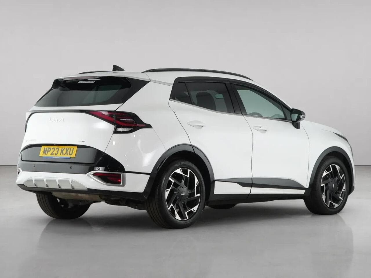 Kia Sportage thumbnail Rear Right