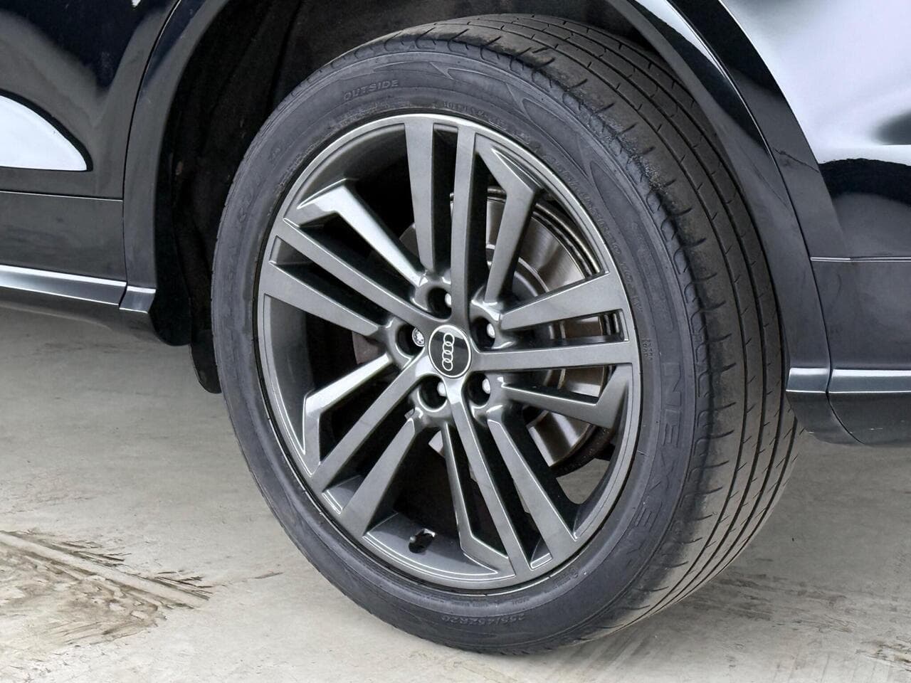 Audi Q5 thumbnail Wheel