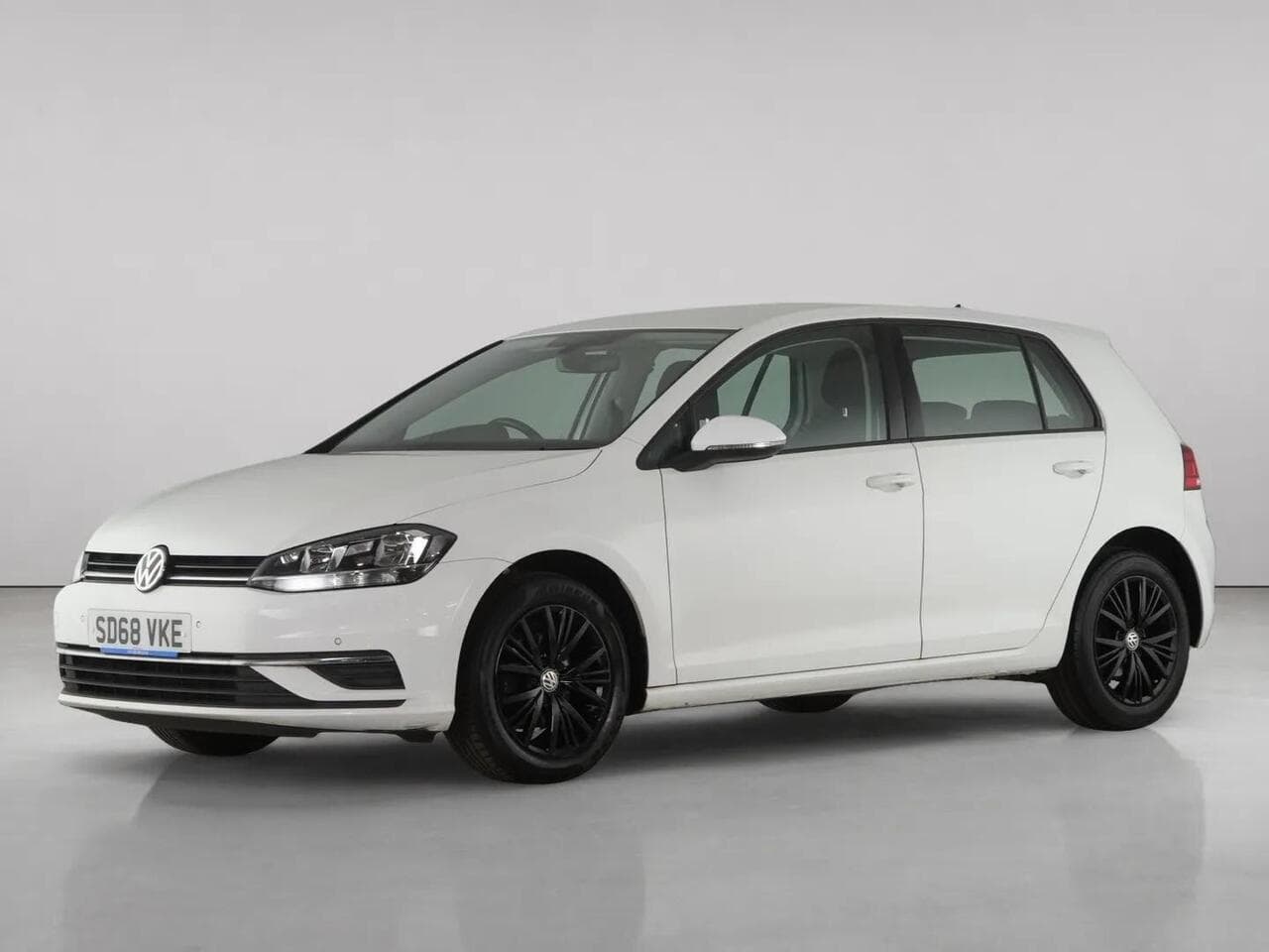 Volkswagen Golf thumbnail Front Left