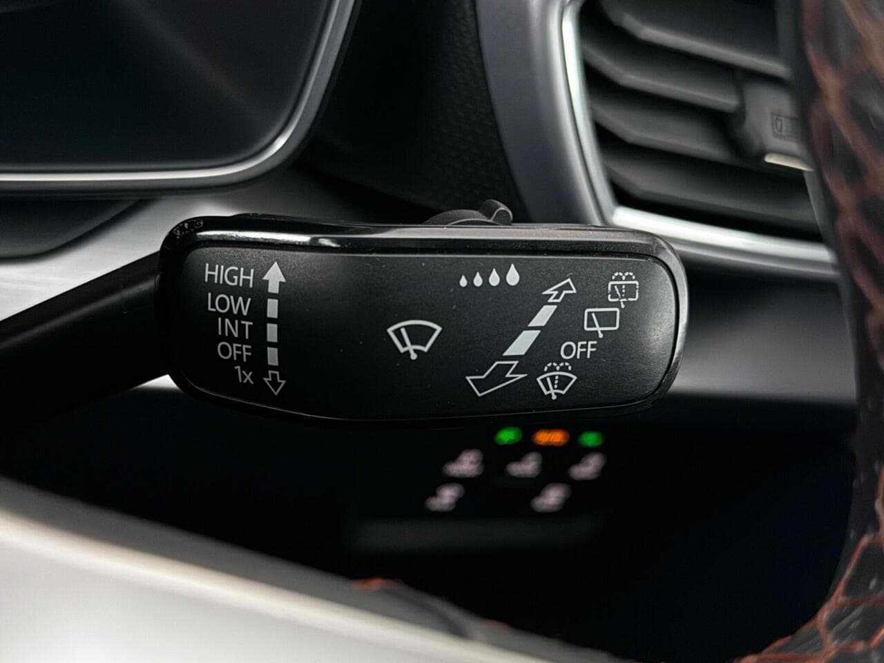 SEAT Leon thumbnail Misc Controls