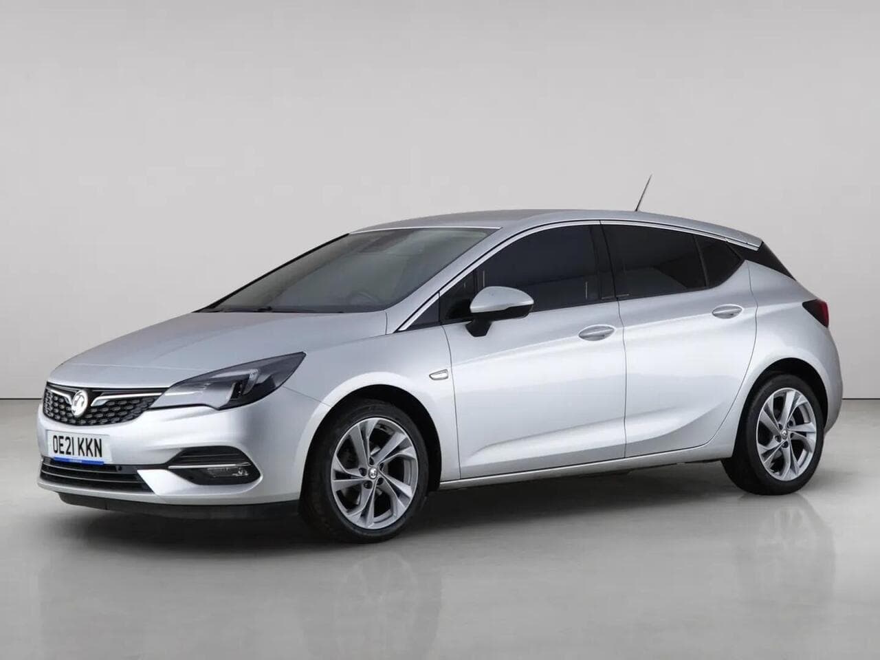 Vauxhall Astra thumbnail Front Left