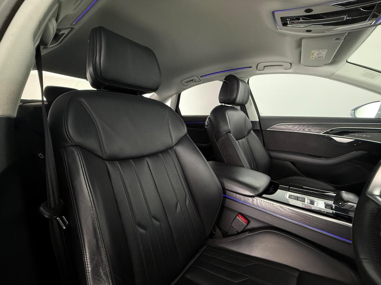 Audi A8 thumbnail Seat Driver
