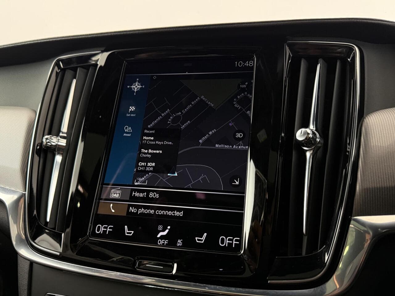 Volvo V90 thumbnail Infotainment System