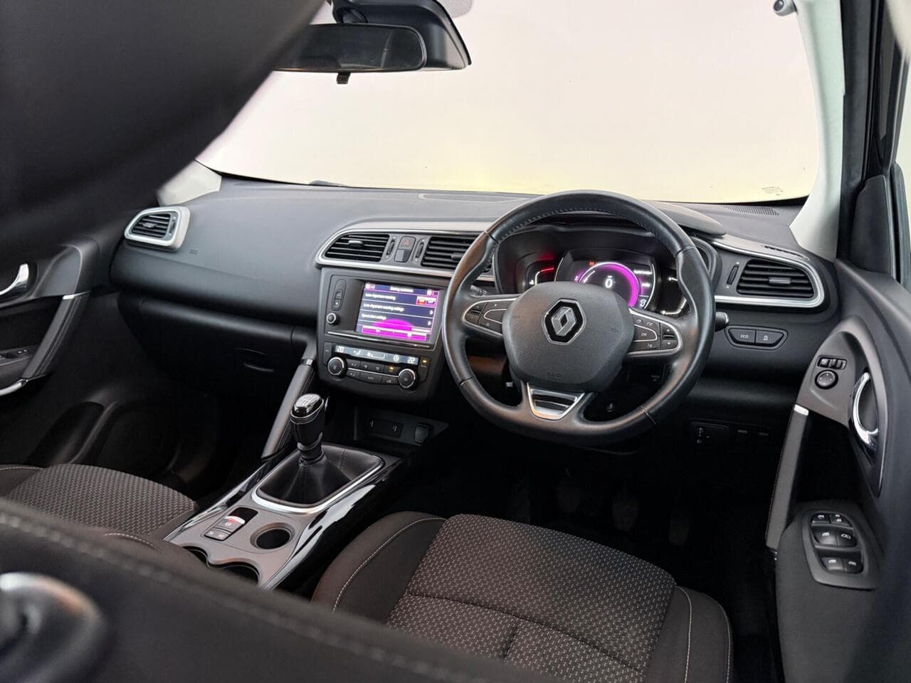 Renault Kadjar thumbnail Interior Front