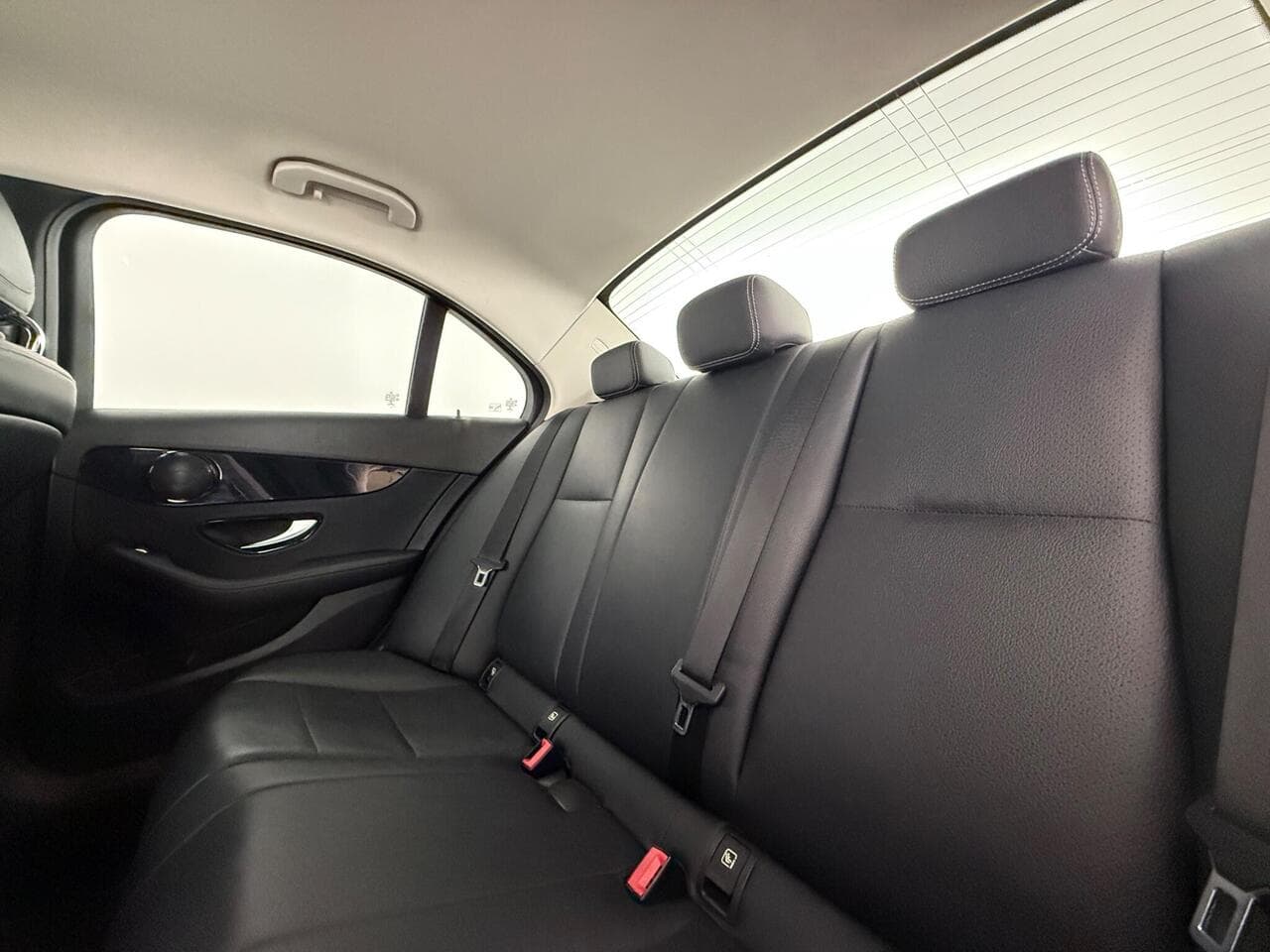 Mercedes-Benz C Class thumbnail Seats Rear