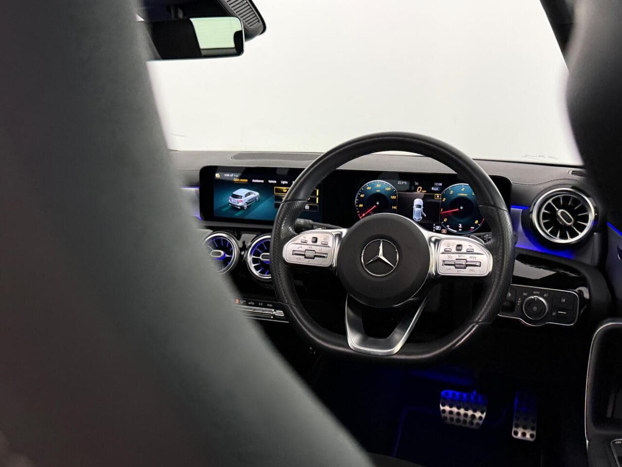 Mercedes-Benz A Class thumbnail Steering Wheel