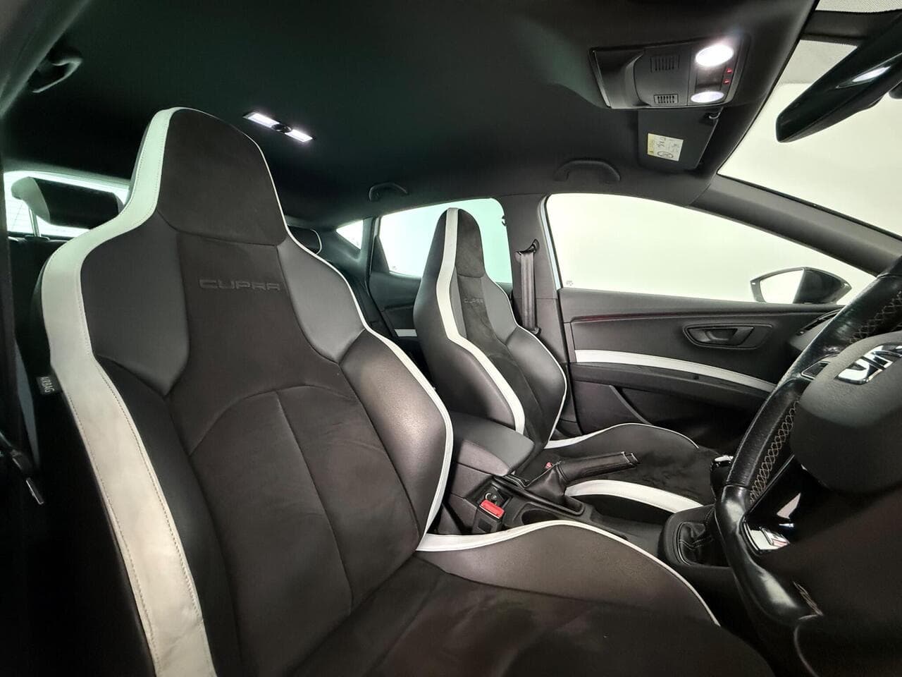 SEAT Leon thumbnail Seat Driver