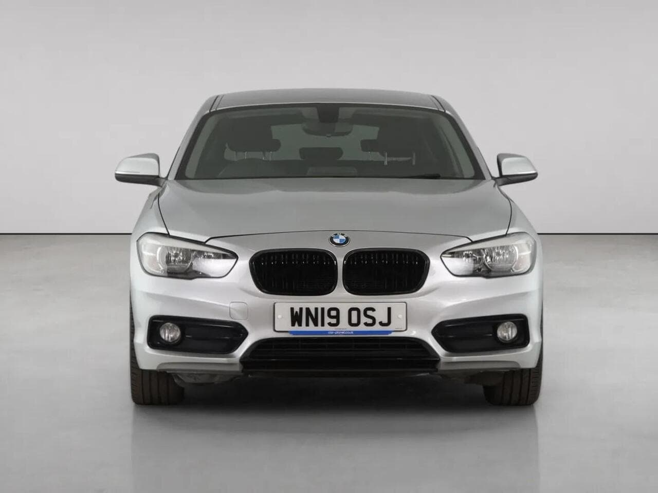 BMW 1 Series thumbnail Front