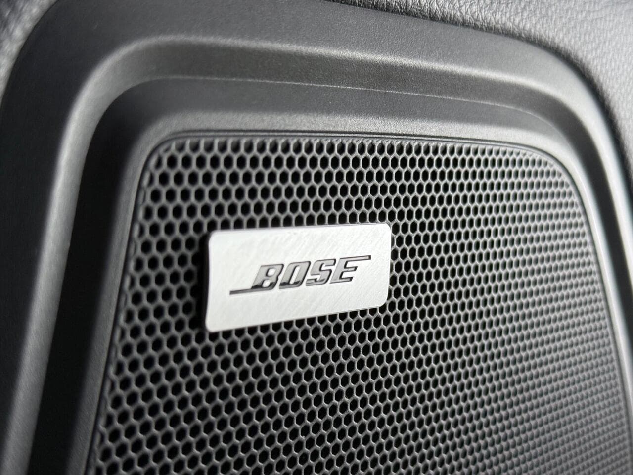 Porsche Macan thumbnail Inconclusive