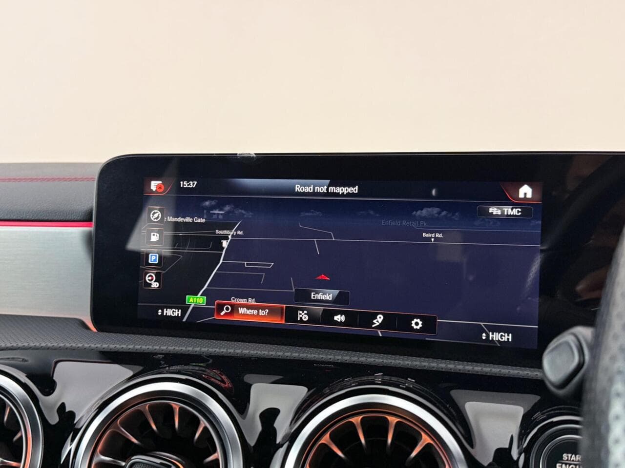 Mercedes-Benz CLA thumbnail Infotainment System