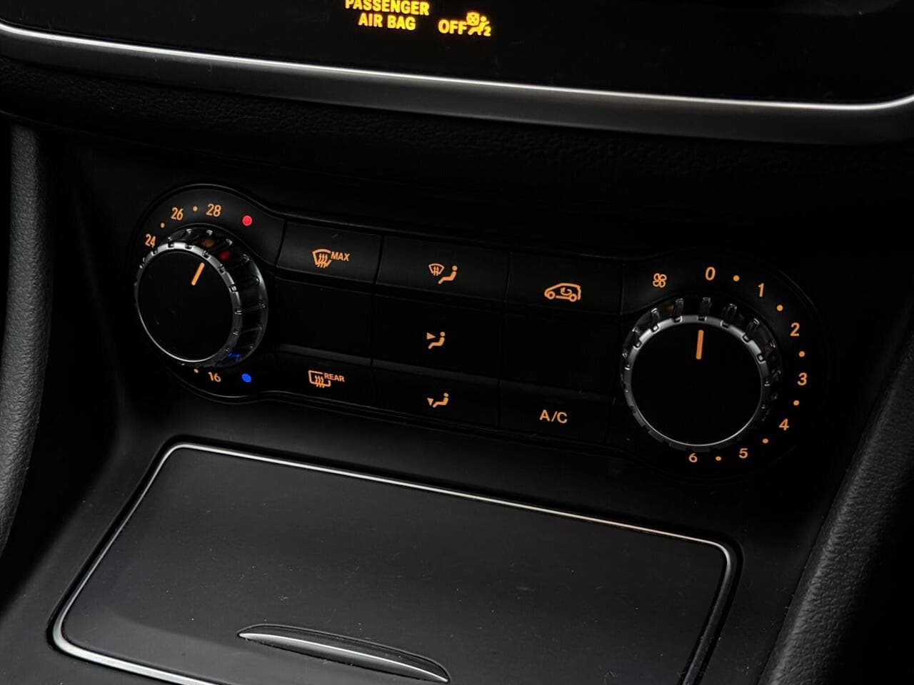 Mercedes-Benz GLA thumbnail Misc Controls