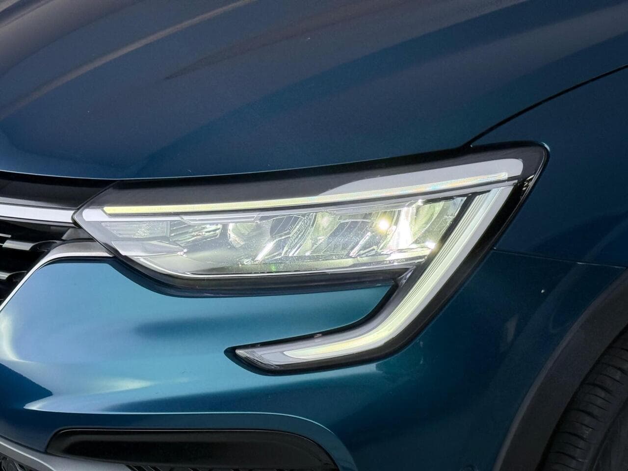 Renault Arkana thumbnail Lights Front
