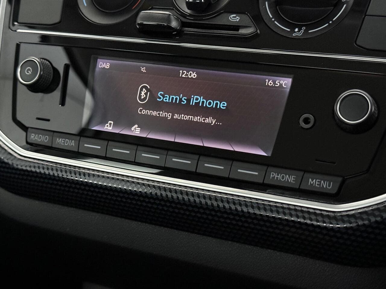 Volkswagen up! thumbnail Infotainment System