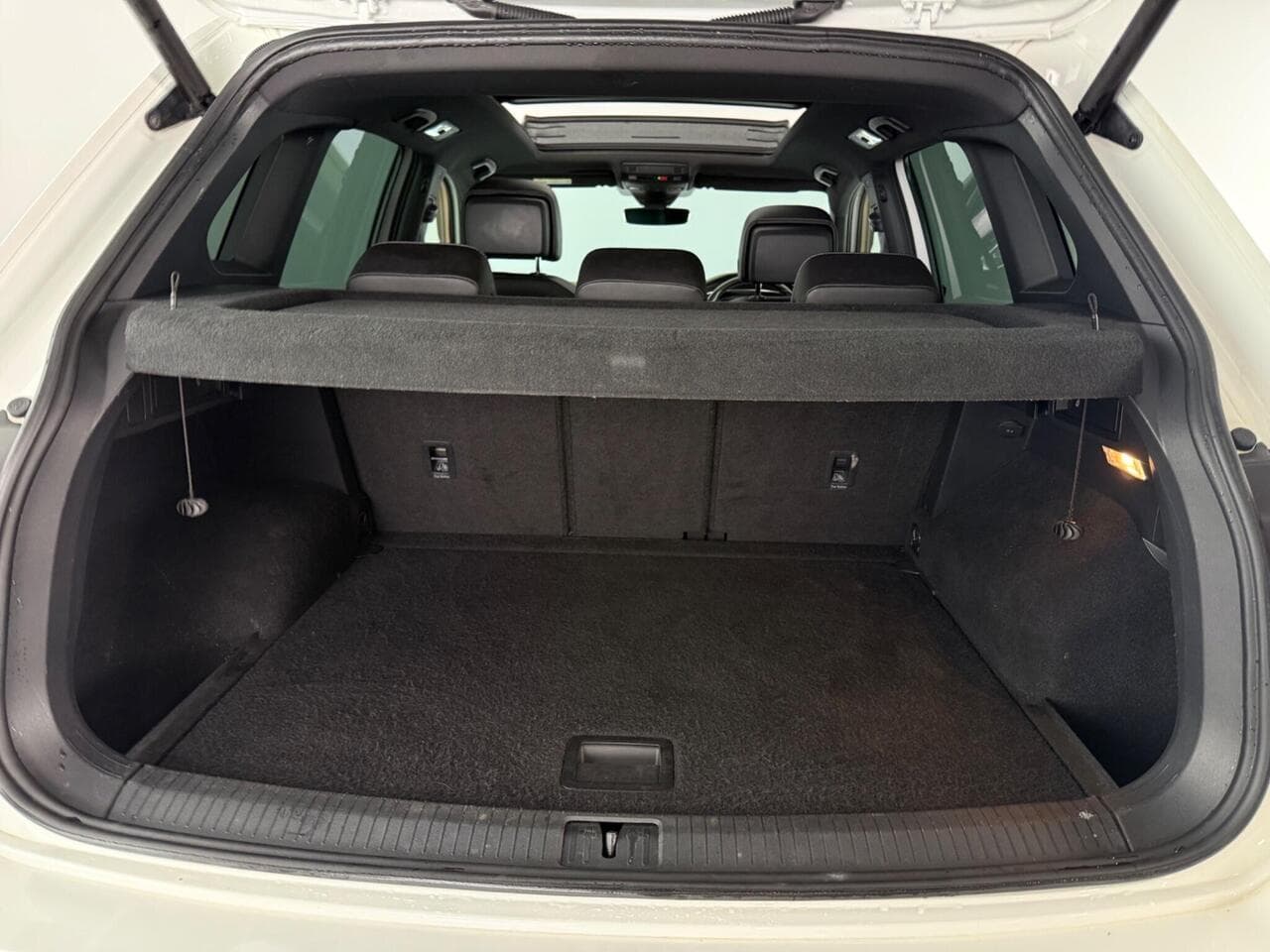 Volkswagen Tiguan thumbnail Boot