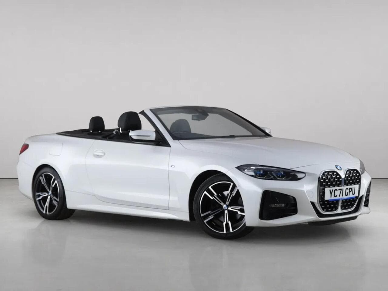 BMW 4 Series thumbnail Front Right