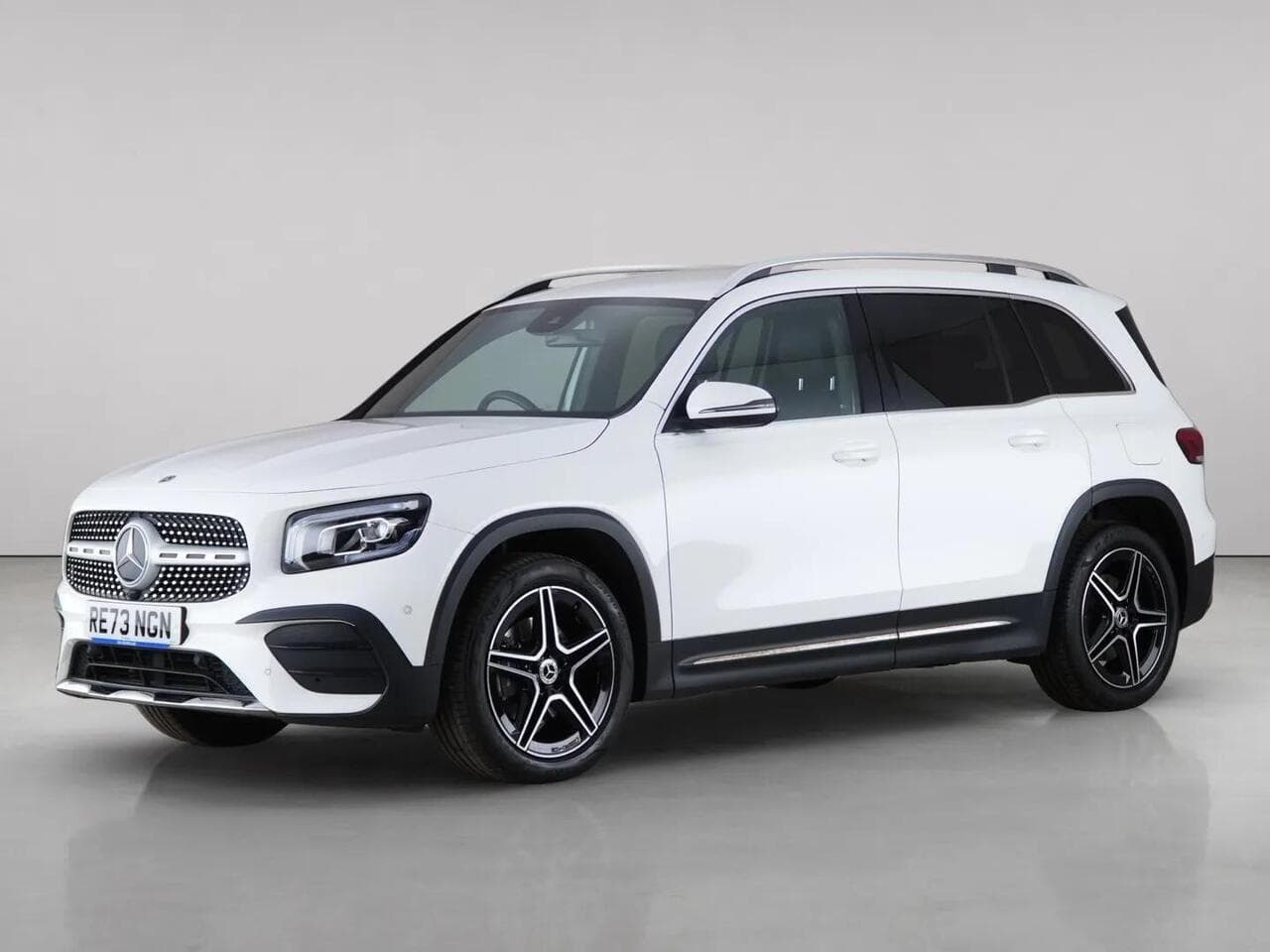 Mercedes-Benz GLB thumbnail Front Left