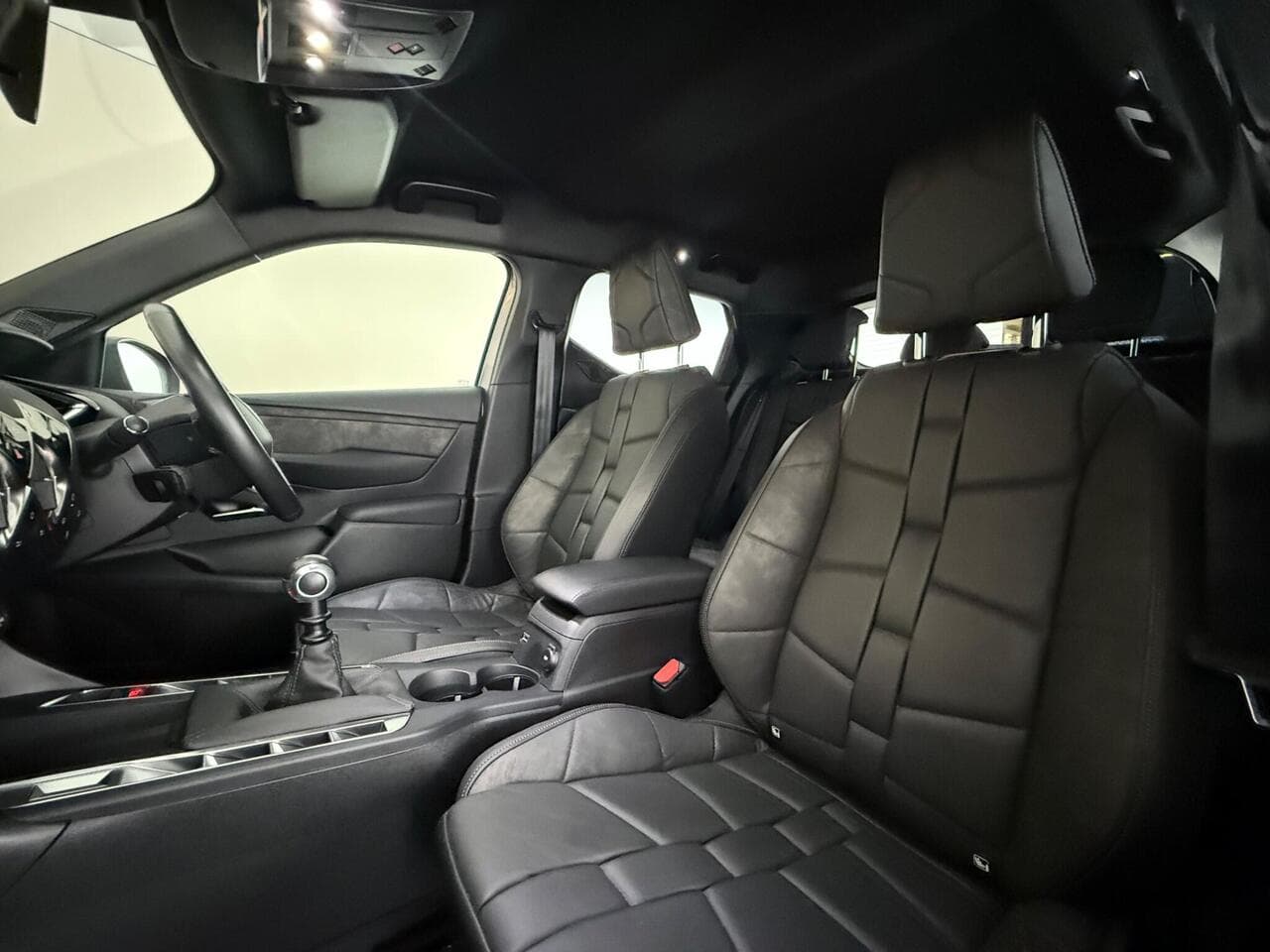 DS AUTOMOBILES DS 3 CROSSBACK thumbnail Seat Front Passenger