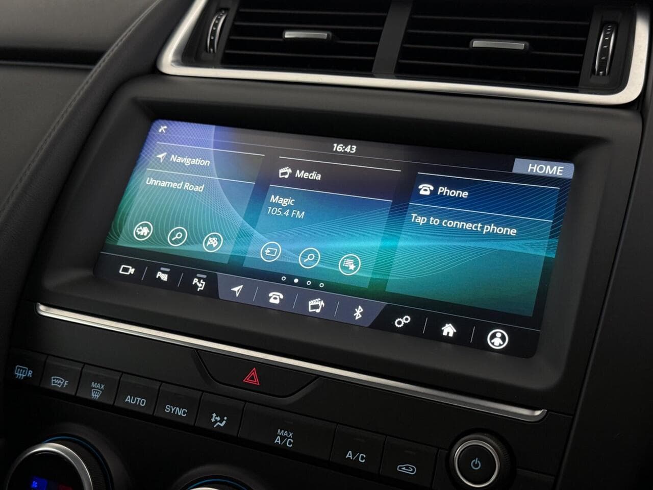 Jaguar E-PACE thumbnail Infotainment System