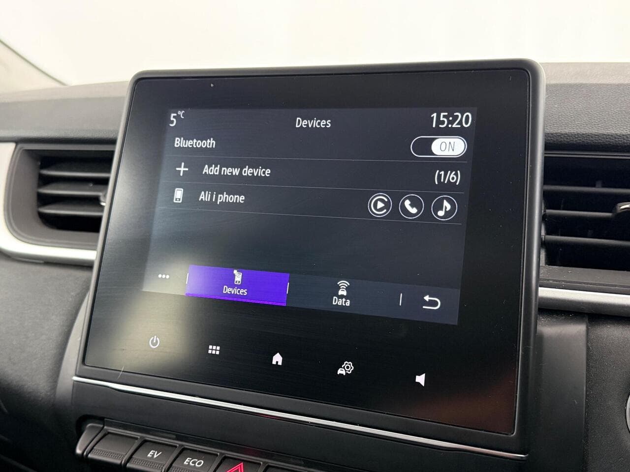 Renault Captur thumbnail Infotainment System