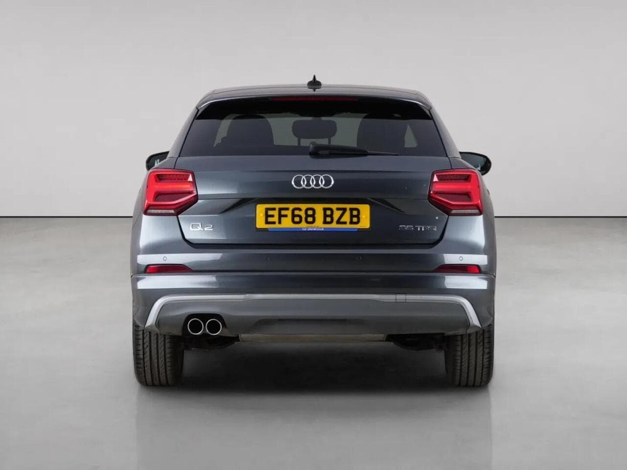 Audi Q2 thumbnail Rear