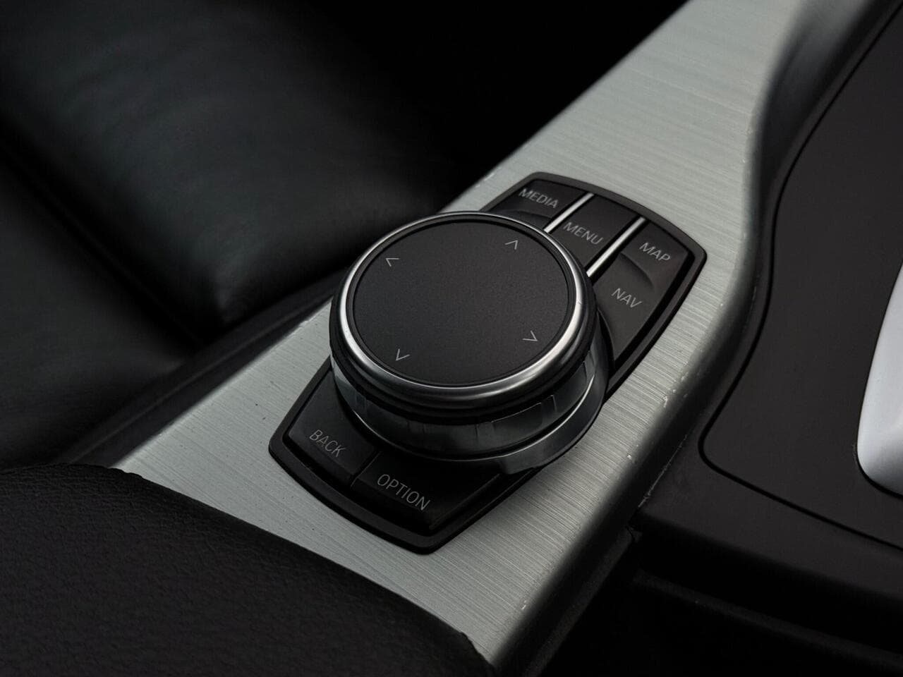 BMW 4 Series thumbnail Misc Controls