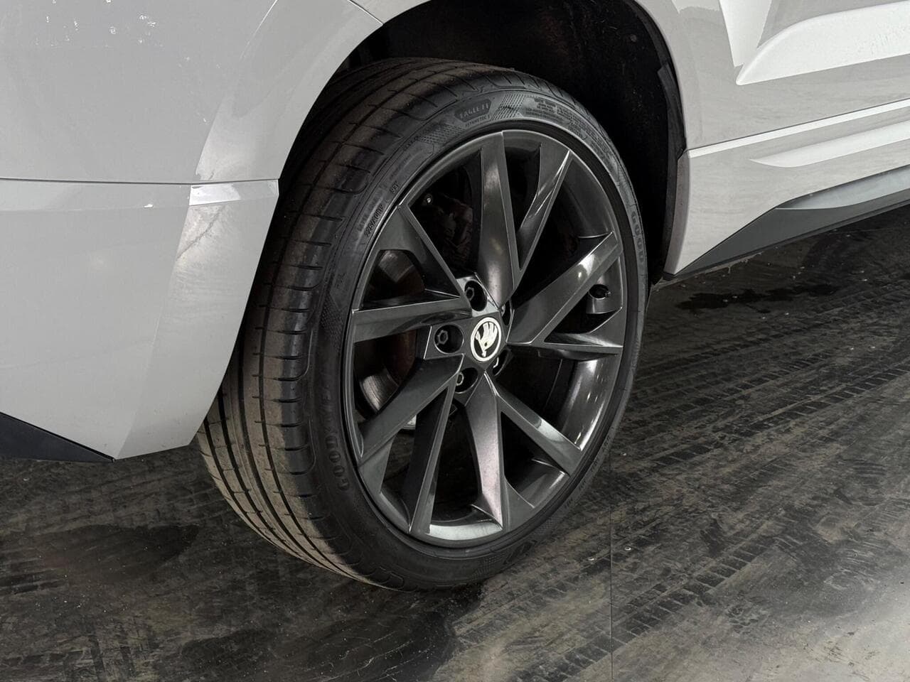 Skoda Karoq thumbnail Wheel